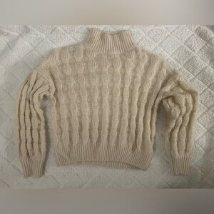 Crop Top Sweater 
Worn once
Size S